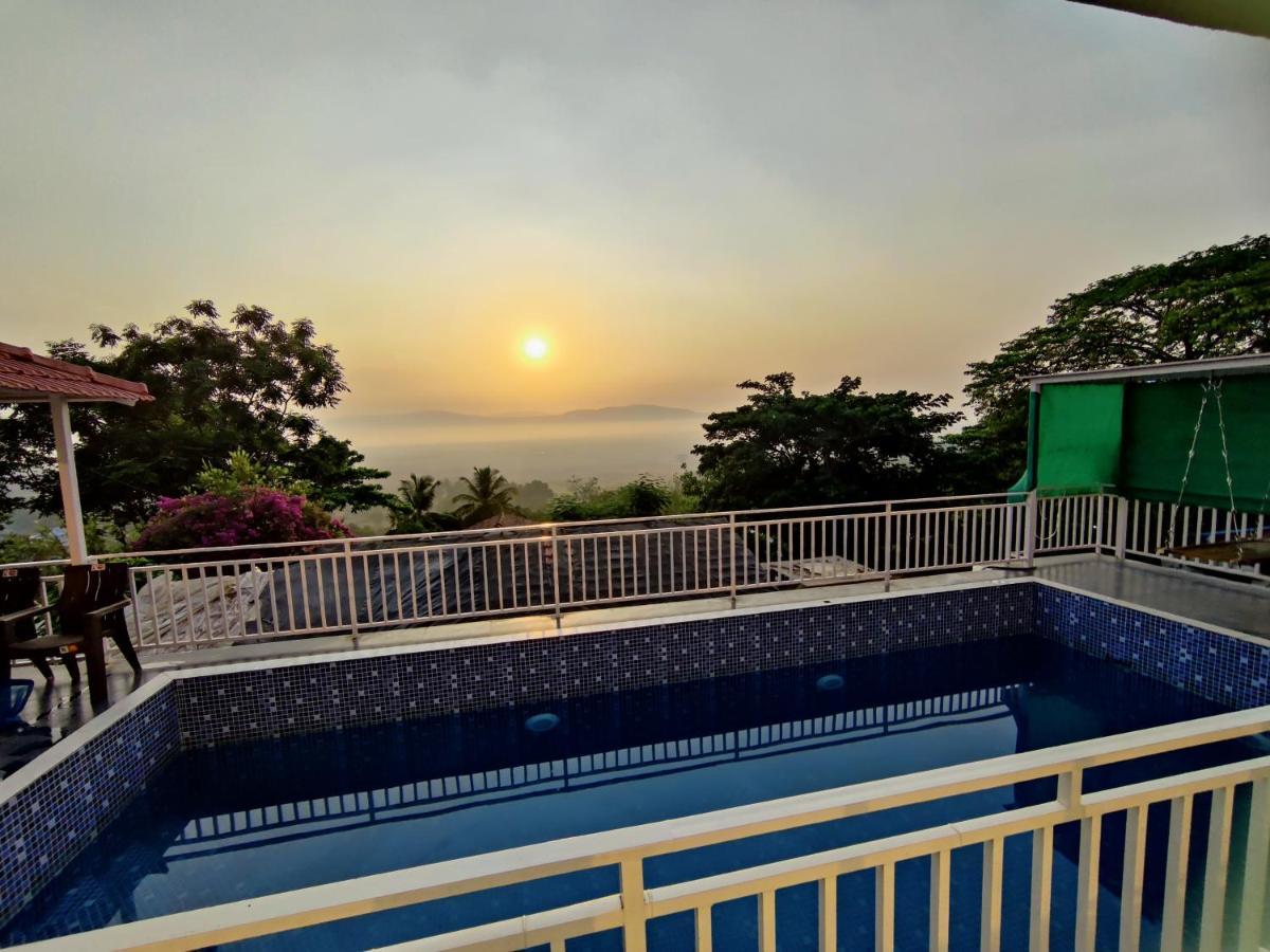 Whitehouse Homestay By Oxystays Hospitality Алібаґ Екстер'єр фото