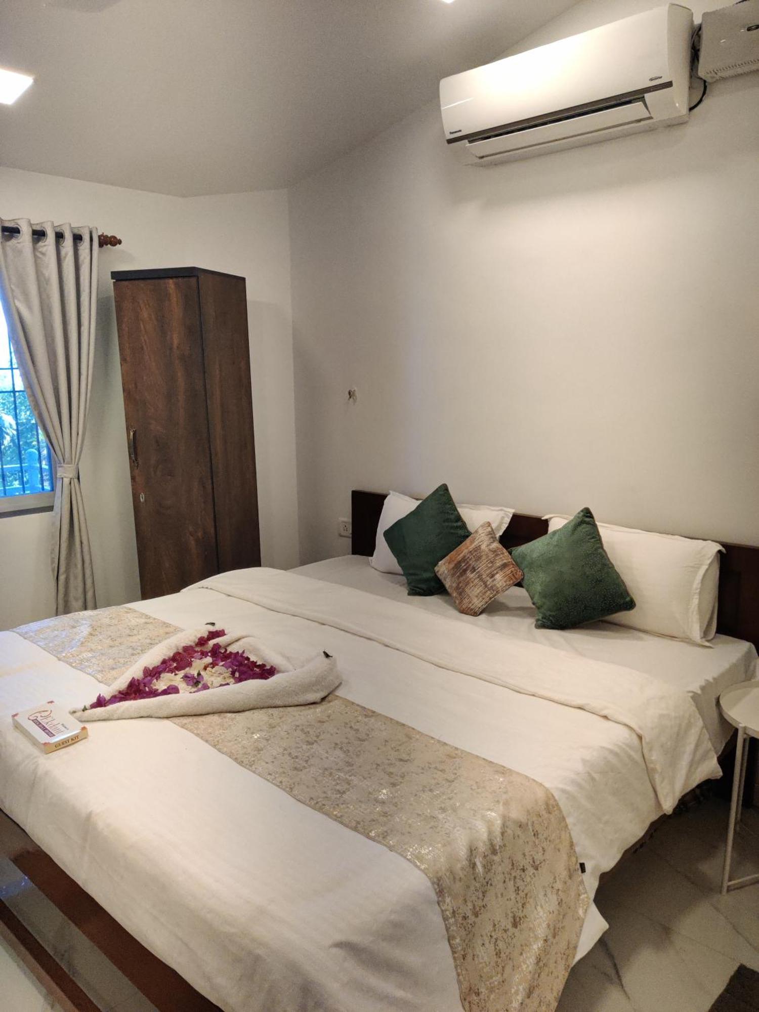 Whitehouse Homestay By Oxystays Hospitality Алібаґ Екстер'єр фото