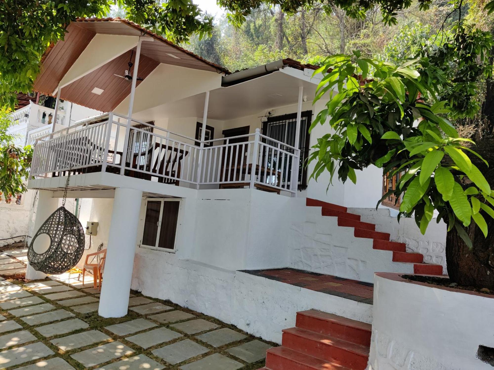 Whitehouse Homestay By Oxystays Hospitality Алібаґ Екстер'єр фото