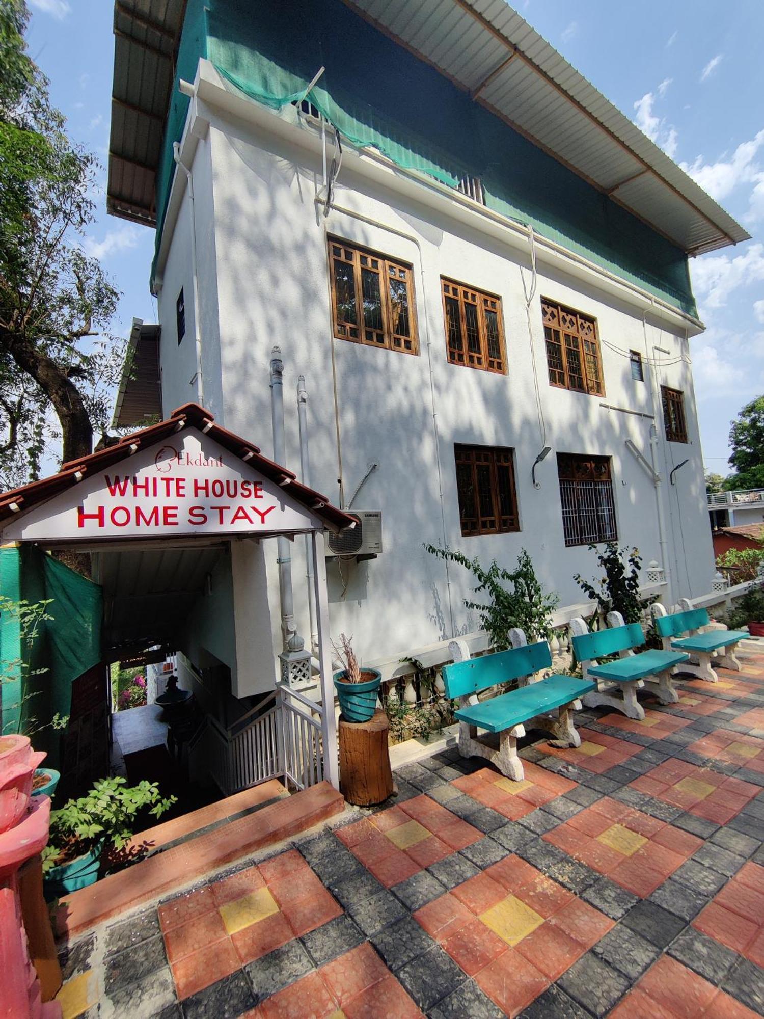 Whitehouse Homestay By Oxystays Hospitality Алібаґ Екстер'єр фото