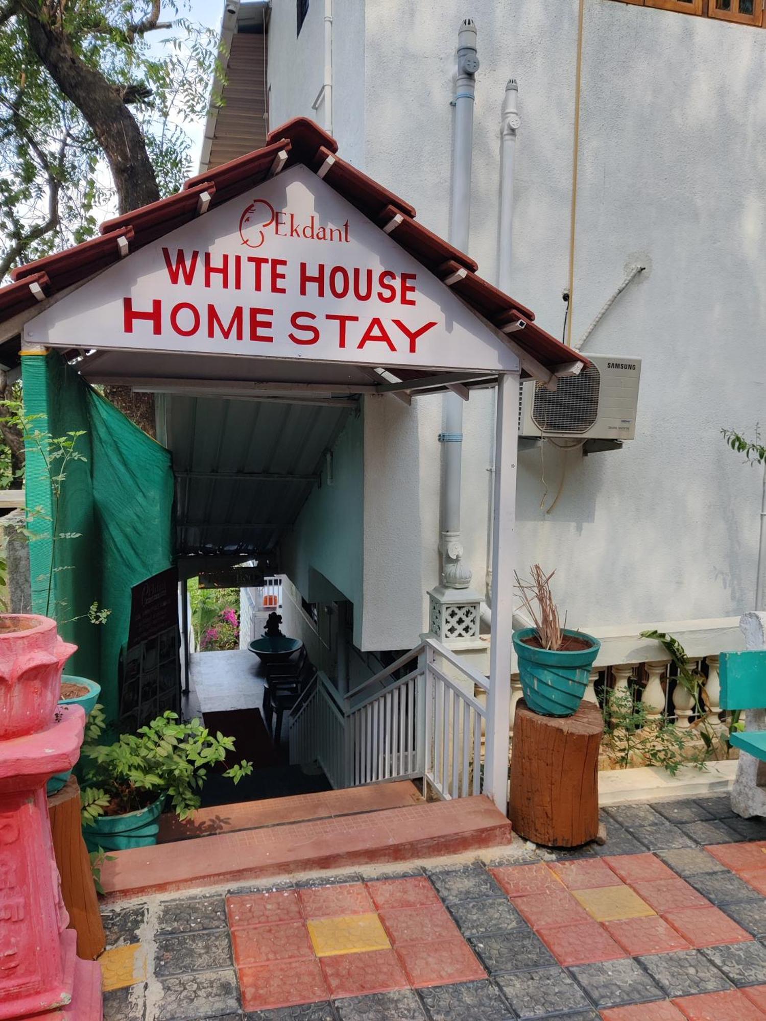 Whitehouse Homestay By Oxystays Hospitality Алібаґ Екстер'єр фото